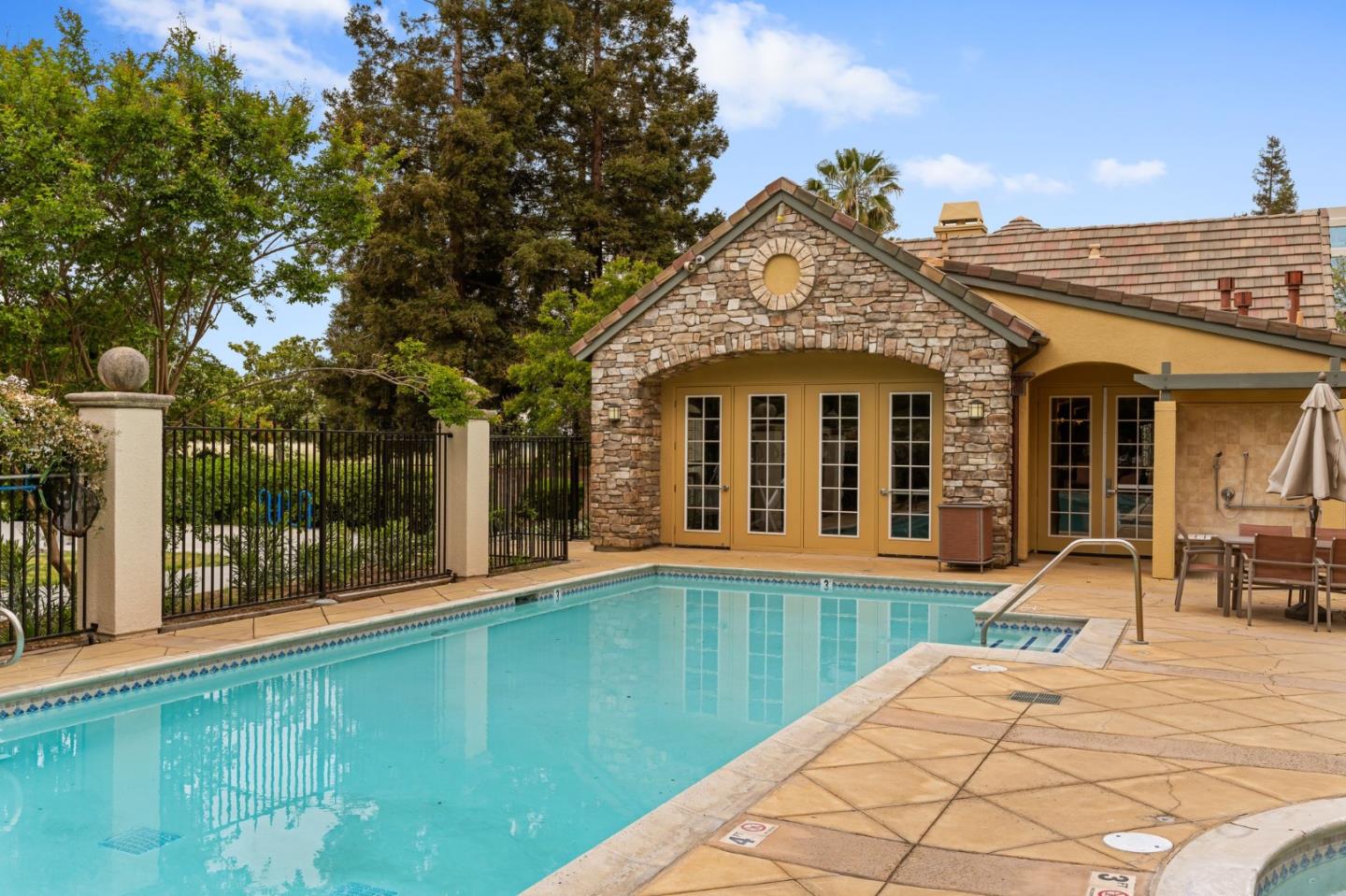 Detail Gallery Image 24 of 34 For 1550 Technology Dr #2122,  San Jose,  CA 95110 - 2 Beds | 2 Baths