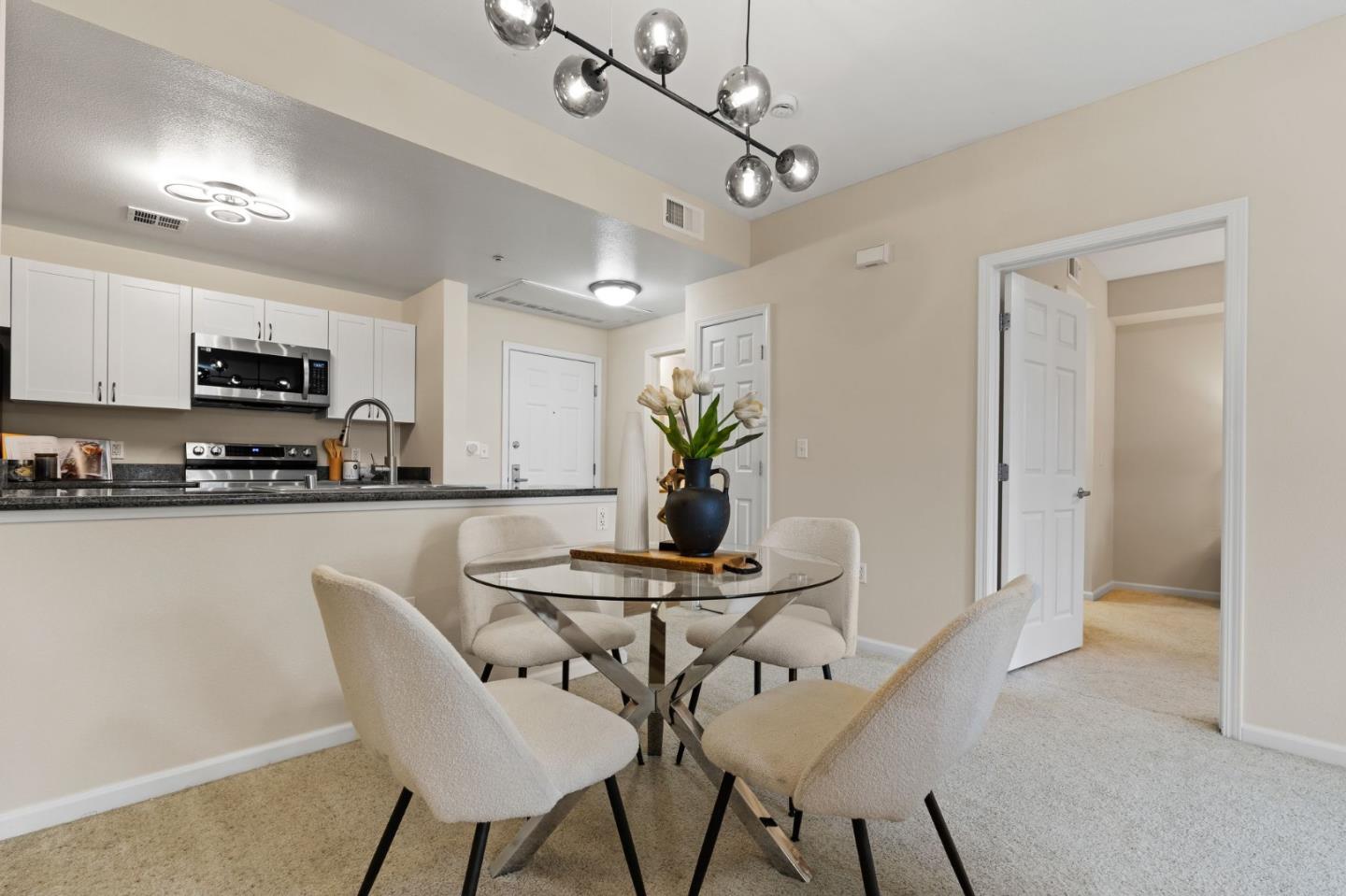 Detail Gallery Image 6 of 34 For 1550 Technology Dr #2122,  San Jose,  CA 95110 - 2 Beds | 2 Baths
