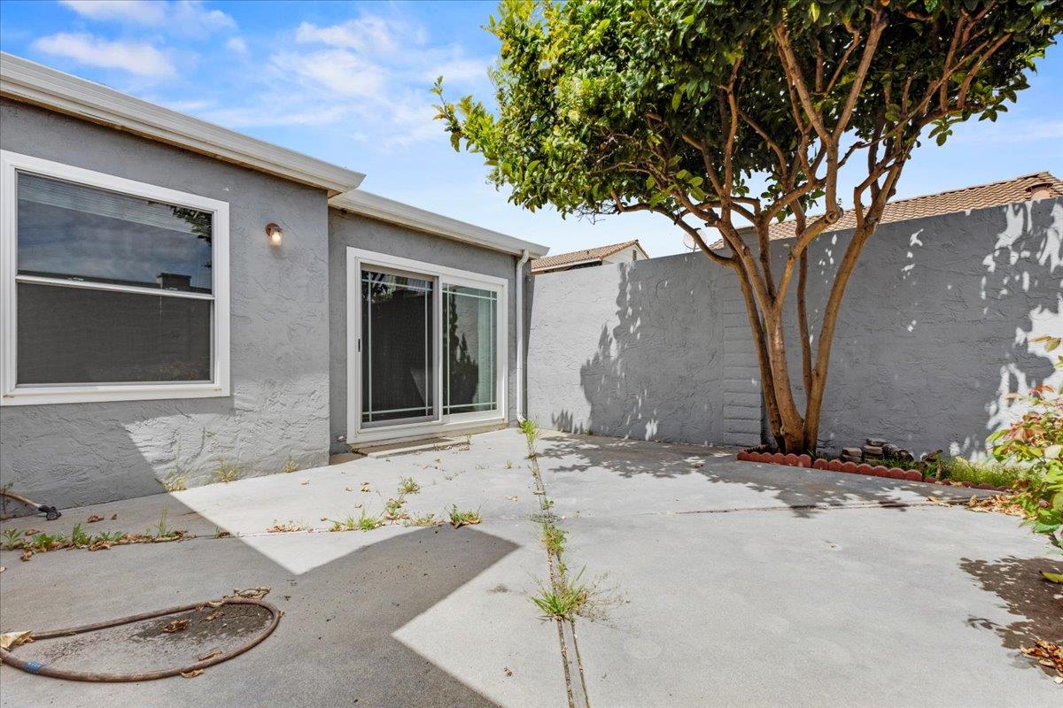 Detail Gallery Image 14 of 14 For 1656 Seville St, Salinas,  CA 93906 - 3 Beds | 2 Baths