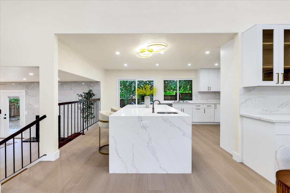 Detail Gallery Image 15 of 61 For 6586 Woodcliff Ct, San Jose,  CA 95120 - 5 Beds | 3 Baths