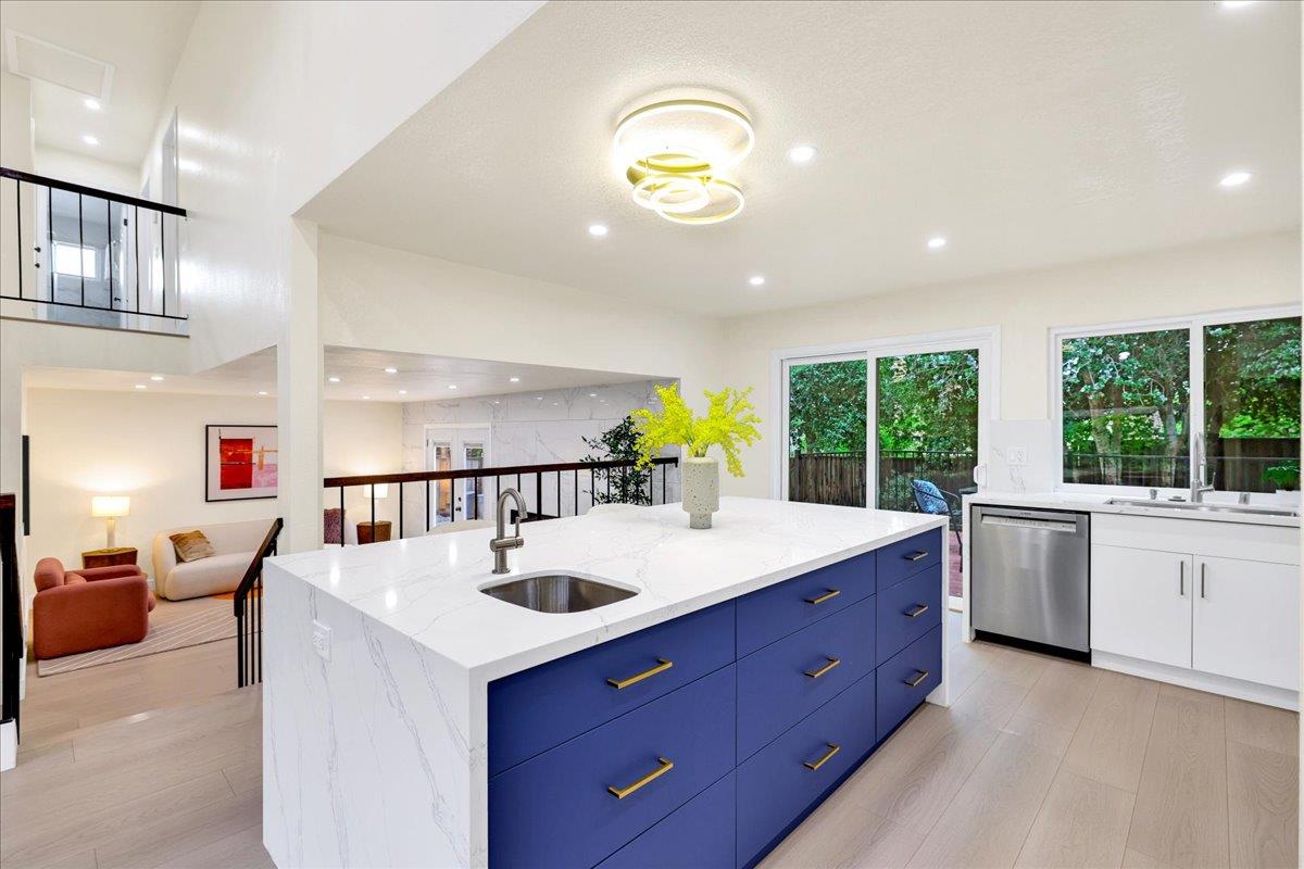 Detail Gallery Image 17 of 61 For 6586 Woodcliff Ct, San Jose,  CA 95120 - 5 Beds | 3 Baths