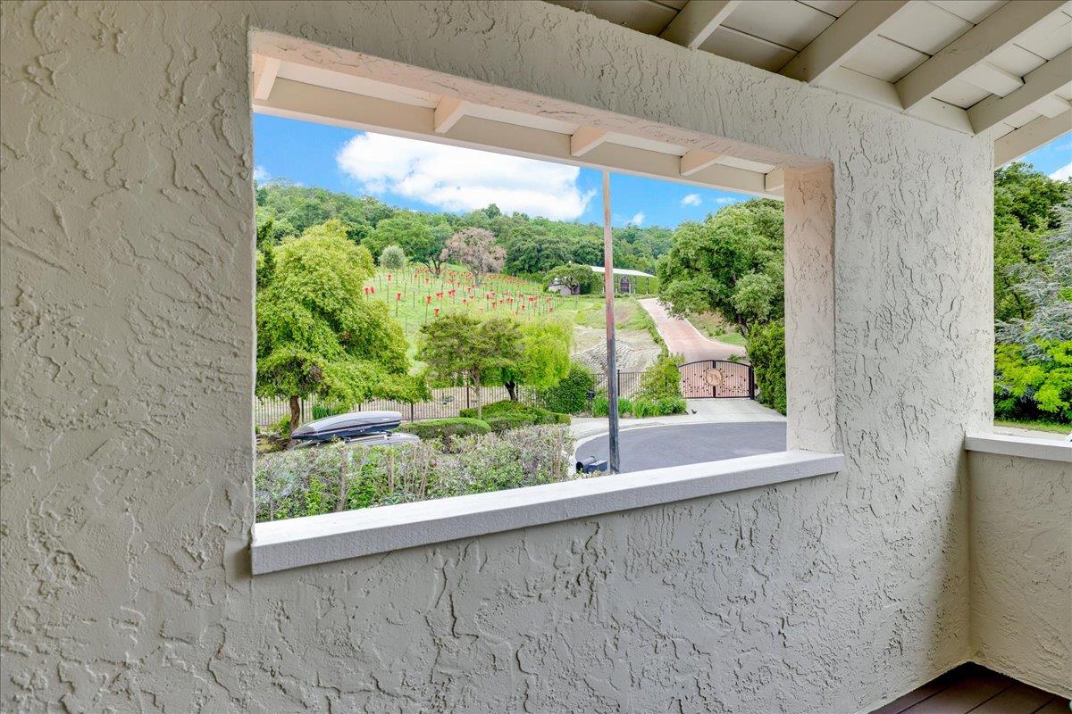 Detail Gallery Image 57 of 61 For 6586 Woodcliff Ct, San Jose,  CA 95120 - 5 Beds | 3 Baths