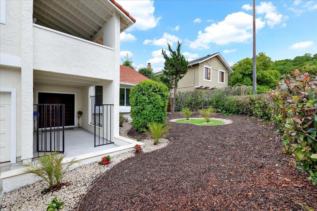 Detail Gallery Image 6 of 61 For 6586 Woodcliff Ct, San Jose,  CA 95120 - 5 Beds | 3 Baths
