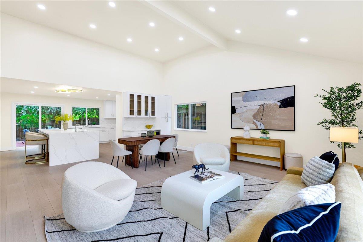 Detail Gallery Image 9 of 61 For 6586 Woodcliff Ct, San Jose,  CA 95120 - 5 Beds | 3 Baths