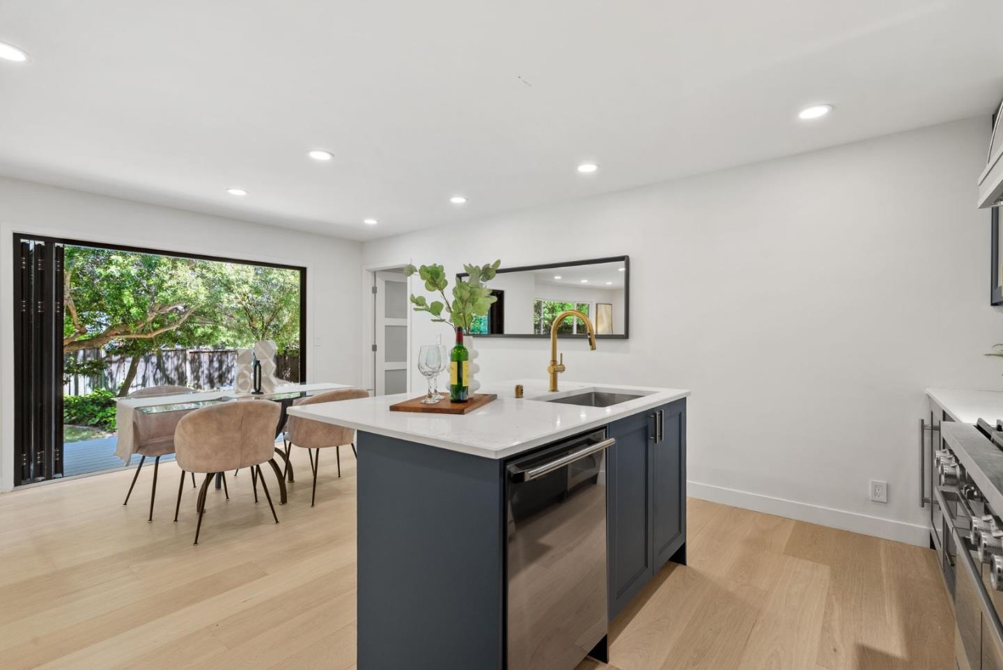 Detail Gallery Image 18 of 37 For 2344 Deodara Dr, Los Altos,  CA 94024 - 3 Beds | 2/1 Baths