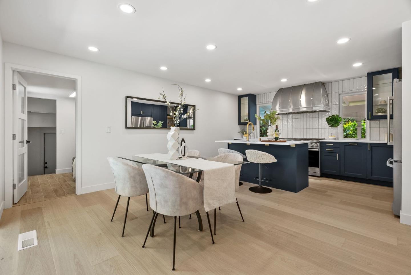 Detail Gallery Image 20 of 37 For 2344 Deodara Dr, Los Altos,  CA 94024 - 3 Beds | 2/1 Baths