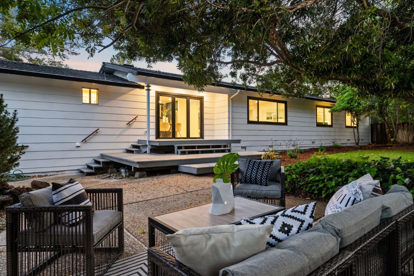 Detail Gallery Image 3 of 37 For 2344 Deodara Dr, Los Altos,  CA 94024 - 3 Beds | 2/1 Baths