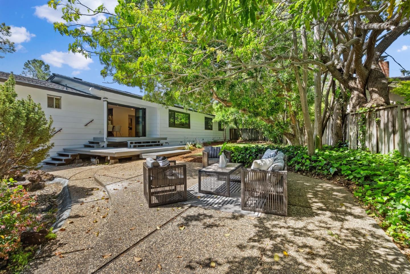 Detail Gallery Image 31 of 37 For 2344 Deodara Dr, Los Altos,  CA 94024 - 3 Beds | 2/1 Baths