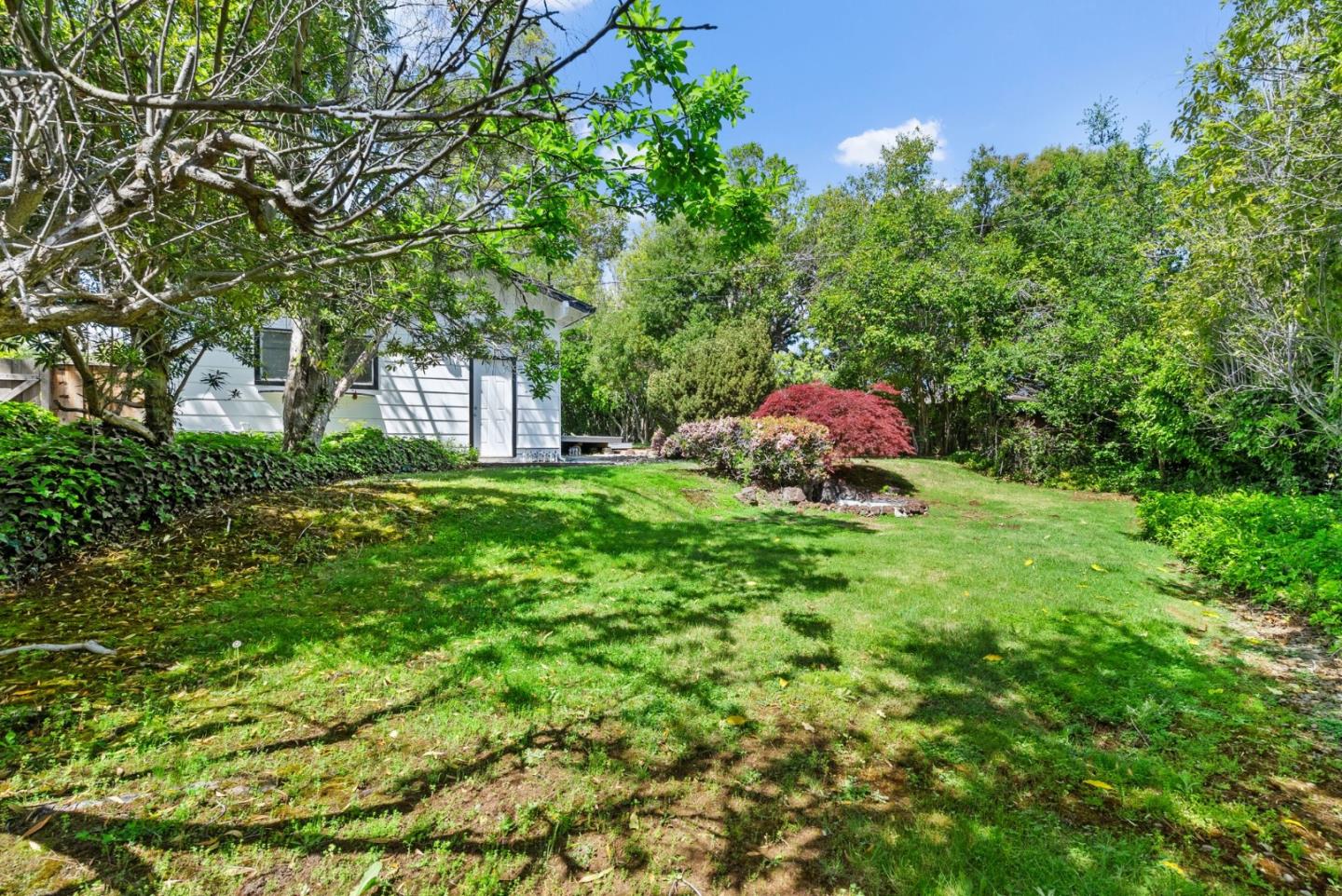 Detail Gallery Image 35 of 37 For 2344 Deodara Dr, Los Altos,  CA 94024 - 3 Beds | 2/1 Baths