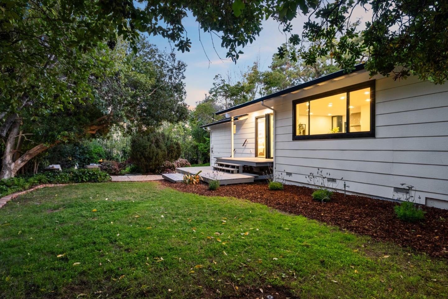 Detail Gallery Image 4 of 37 For 2344 Deodara Dr, Los Altos,  CA 94024 - 3 Beds | 2/1 Baths