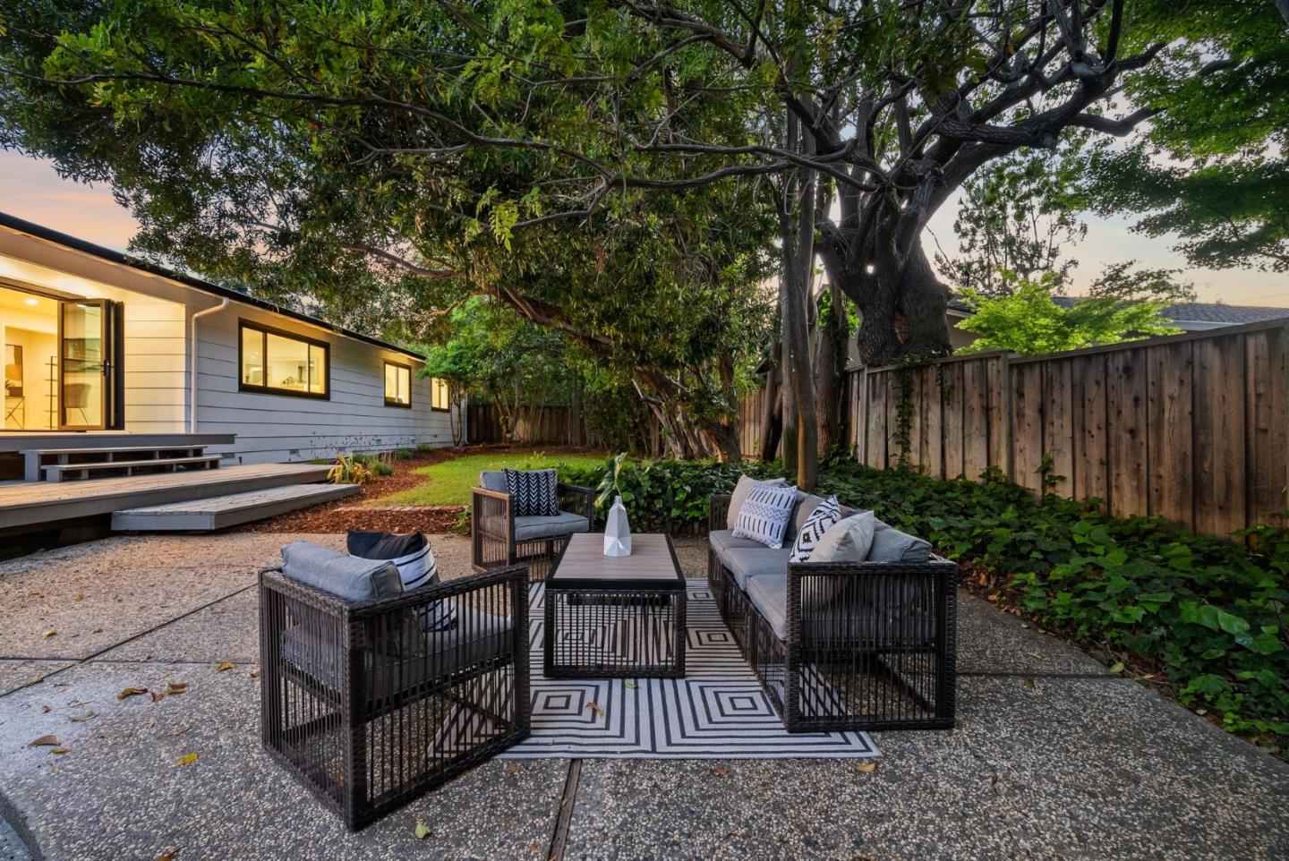 Detail Gallery Image 5 of 37 For 2344 Deodara Dr, Los Altos,  CA 94024 - 3 Beds | 2/1 Baths