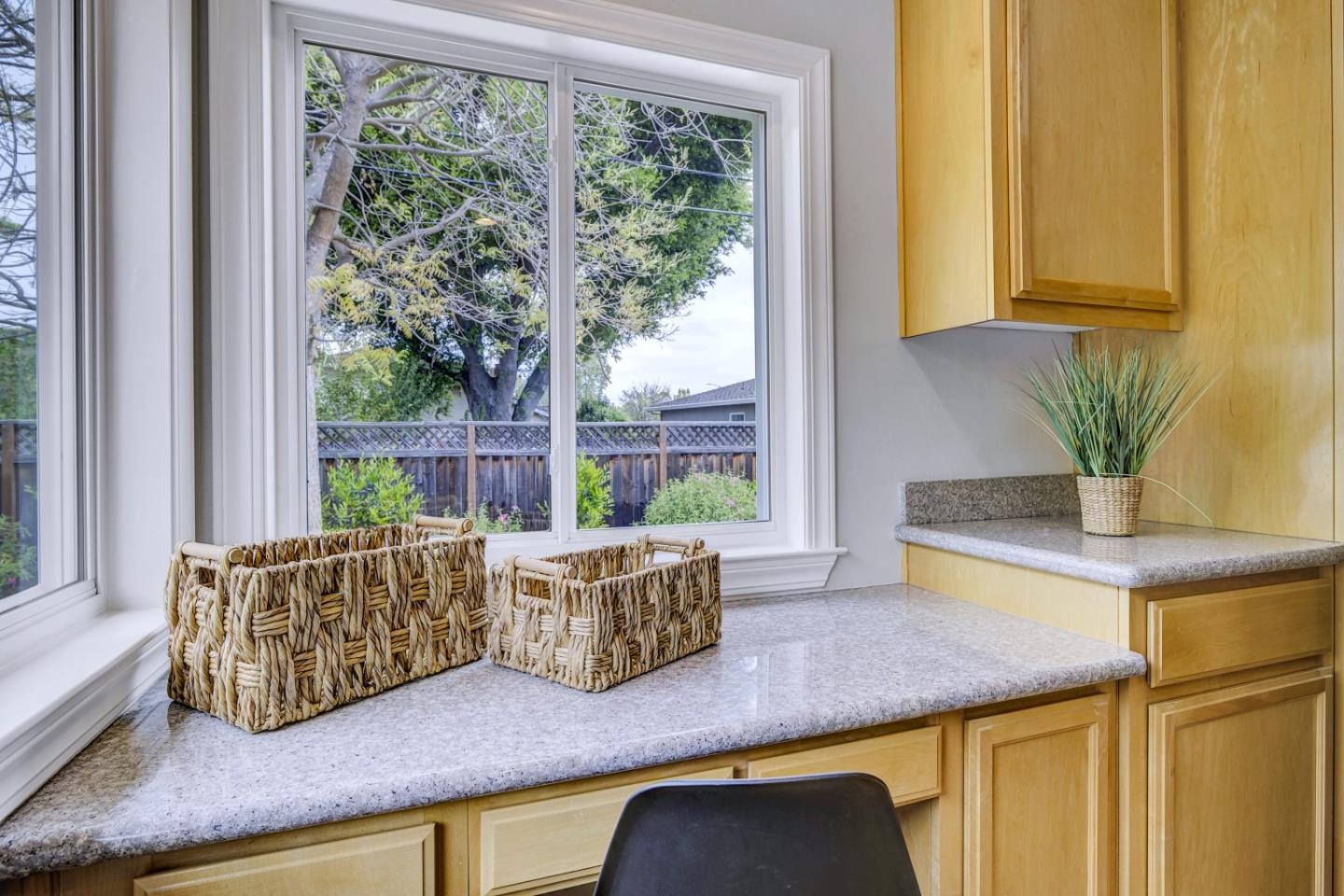 Detail Gallery Image 17 of 62 For 811 W Remington Dr, Sunnyvale,  CA 94087 - 4 Beds | 2 Baths