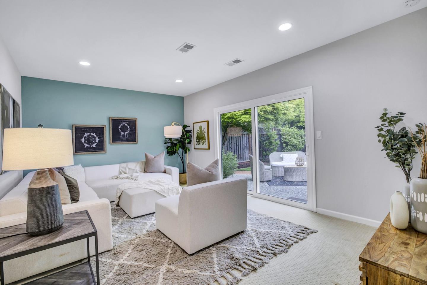 Detail Gallery Image 20 of 62 For 811 W Remington Dr, Sunnyvale,  CA 94087 - 4 Beds | 2 Baths