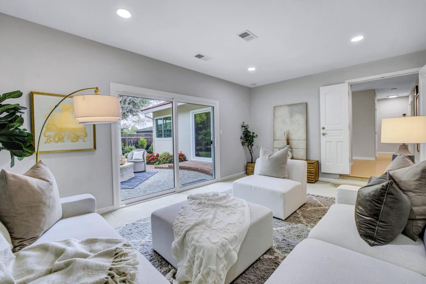 Detail Gallery Image 22 of 62 For 811 W Remington Dr, Sunnyvale,  CA 94087 - 4 Beds | 2 Baths