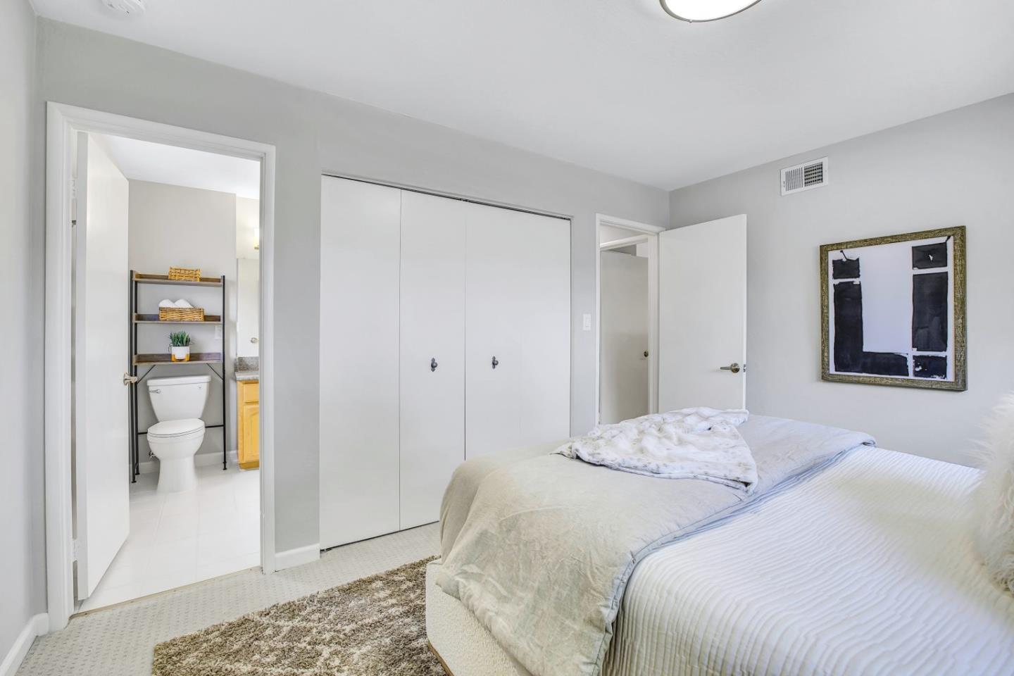 Detail Gallery Image 25 of 62 For 811 W Remington Dr, Sunnyvale,  CA 94087 - 4 Beds | 2 Baths