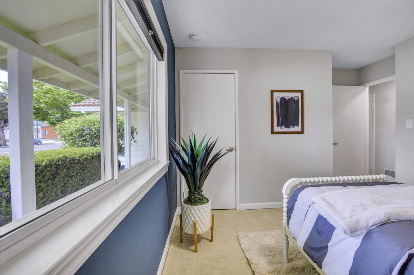 Detail Gallery Image 31 of 62 For 811 W Remington Dr, Sunnyvale,  CA 94087 - 4 Beds | 2 Baths