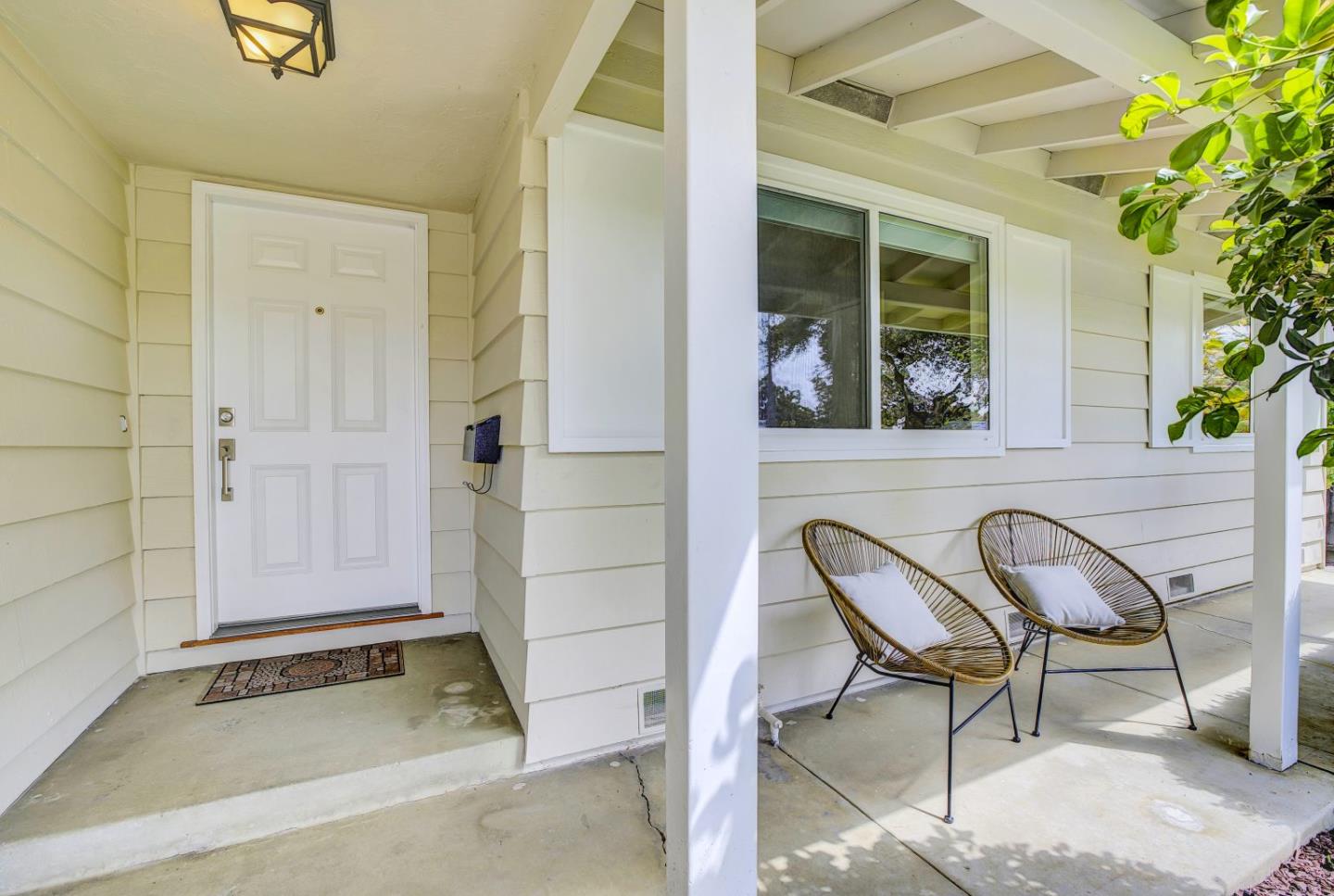 Detail Gallery Image 4 of 62 For 811 W Remington Dr, Sunnyvale,  CA 94087 - 4 Beds | 2 Baths