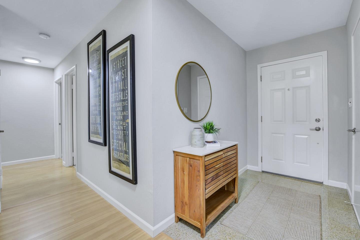 Detail Gallery Image 5 of 62 For 811 W Remington Dr, Sunnyvale,  CA 94087 - 4 Beds | 2 Baths