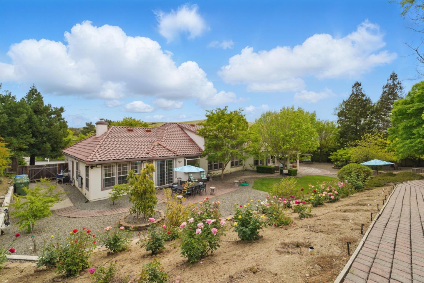 Detail Gallery Image 44 of 60 For 2102 Hillstone Dr, San Jose,  CA 95138 - 4 Beds | 3 Baths
