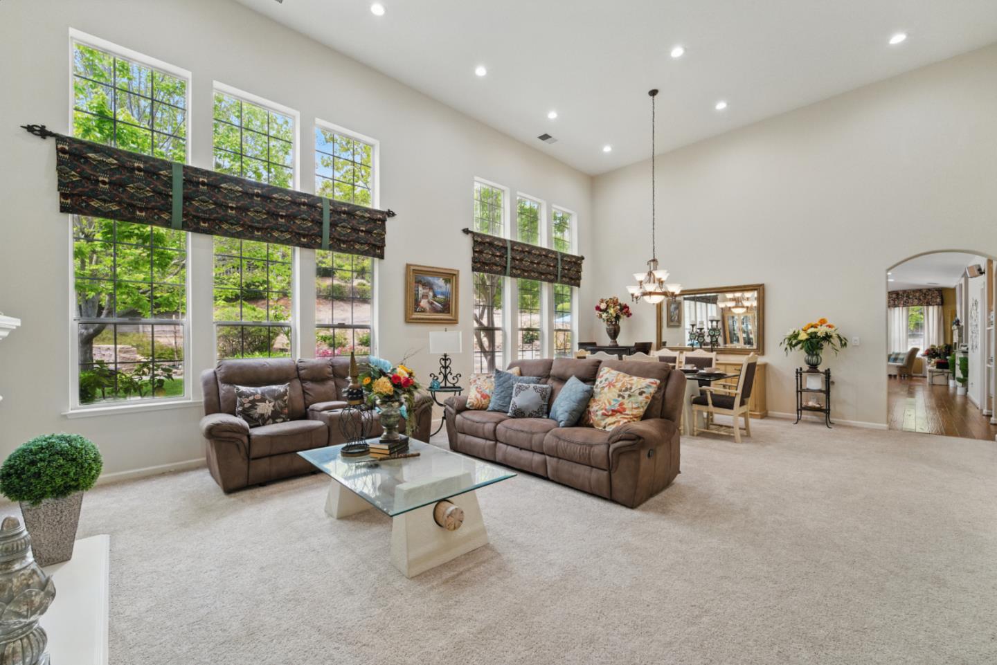 Detail Gallery Image 6 of 60 For 2102 Hillstone Dr, San Jose,  CA 95138 - 4 Beds | 3 Baths
