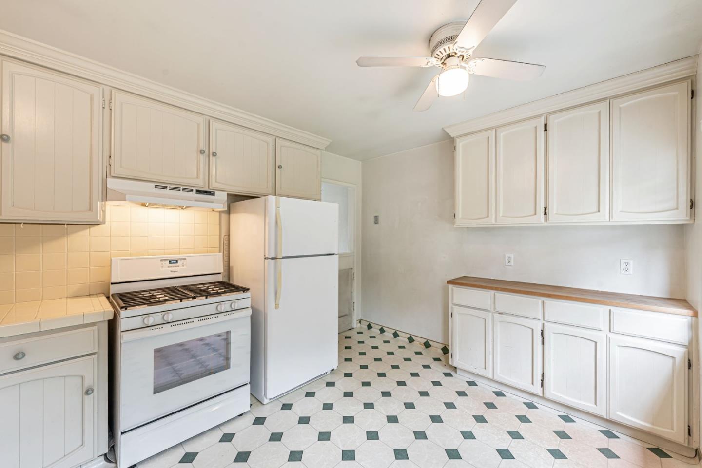 Detail Gallery Image 13 of 43 For 1684 Foxworthy Ave, San Jose,  CA 95124 - 3 Beds | 2 Baths