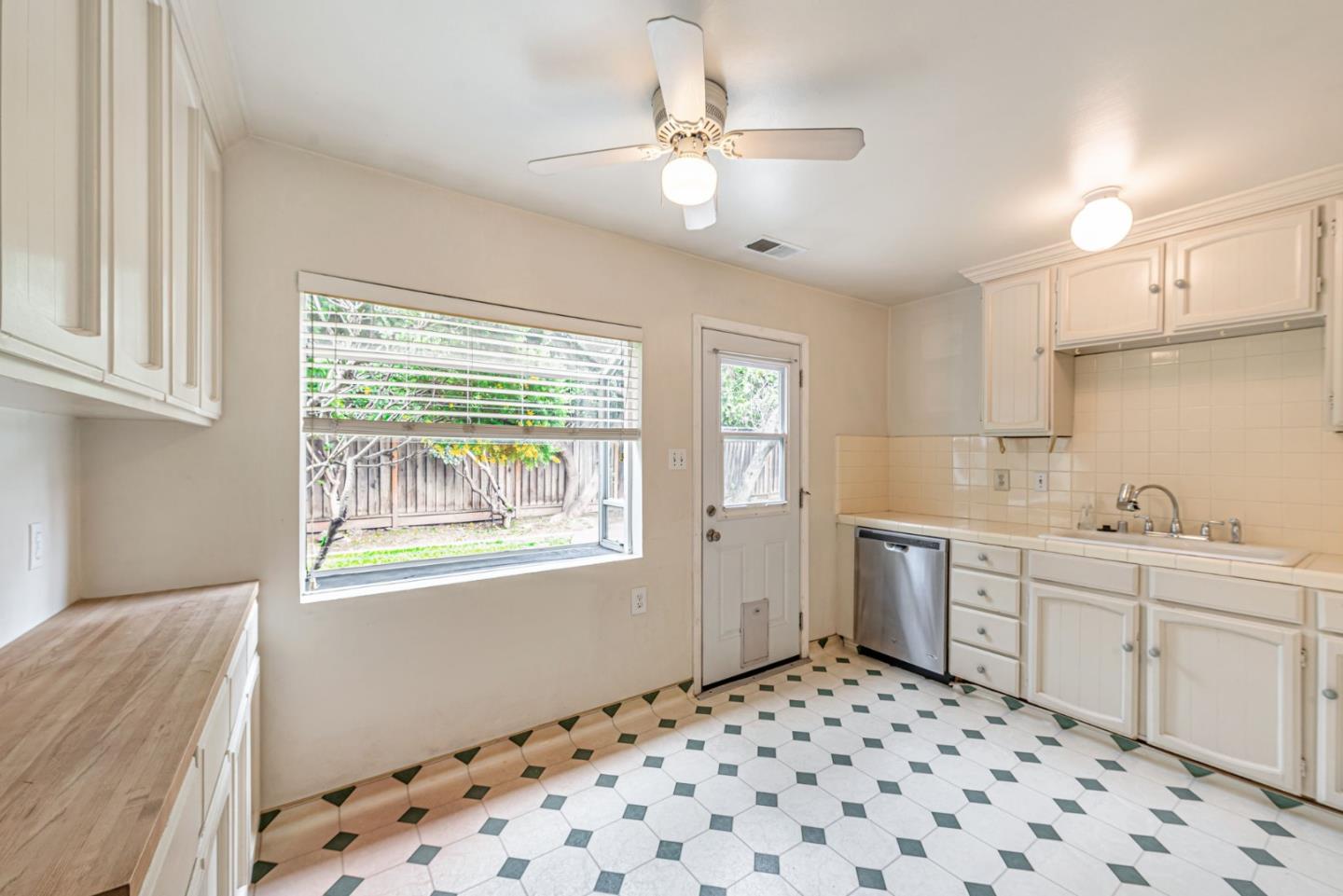 Detail Gallery Image 17 of 43 For 1684 Foxworthy Ave, San Jose,  CA 95124 - 3 Beds | 2 Baths