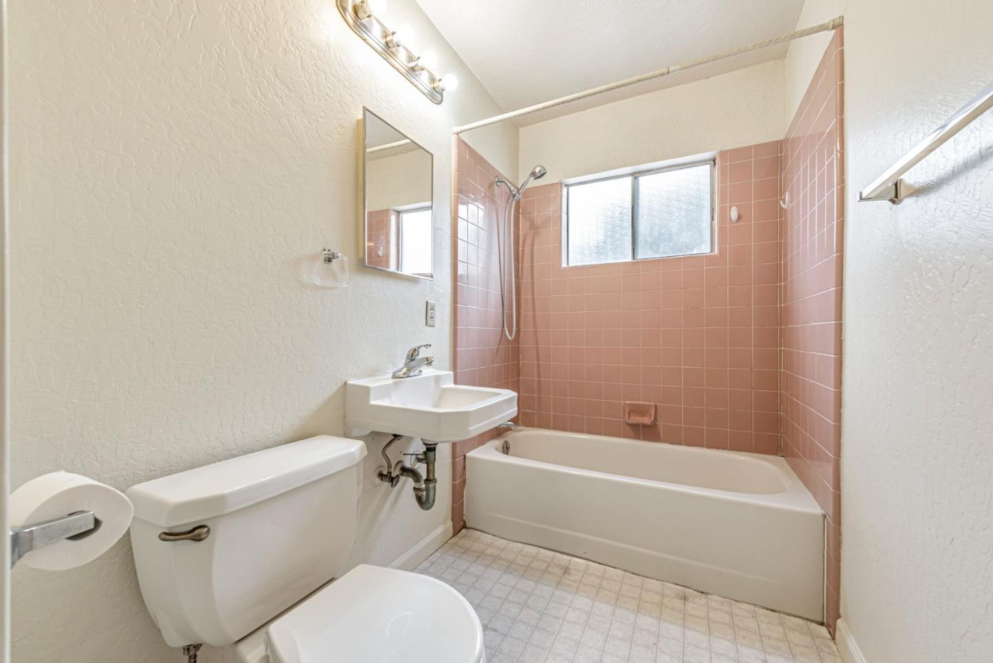 Detail Gallery Image 19 of 43 For 1684 Foxworthy Ave, San Jose,  CA 95124 - 3 Beds | 2 Baths