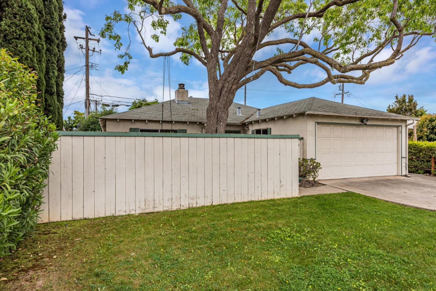 Detail Gallery Image 5 of 43 For 1684 Foxworthy Ave, San Jose,  CA 95124 - 3 Beds | 2 Baths