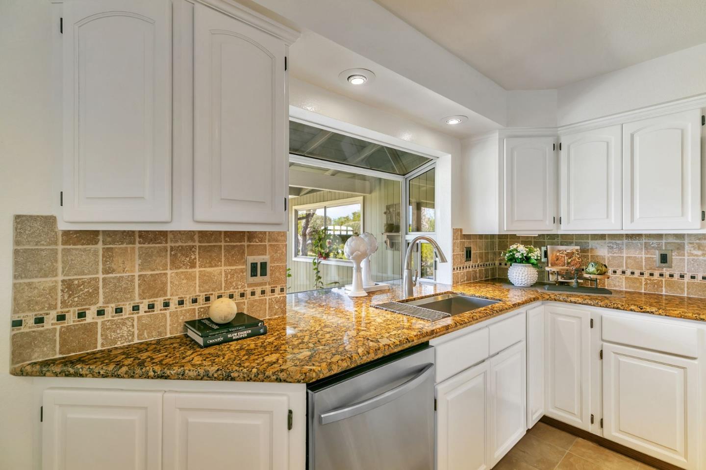Detail Gallery Image 21 of 51 For 6485 Little Falls Dr, San Jose,  CA 95120 - 5 Beds | 2/1 Baths