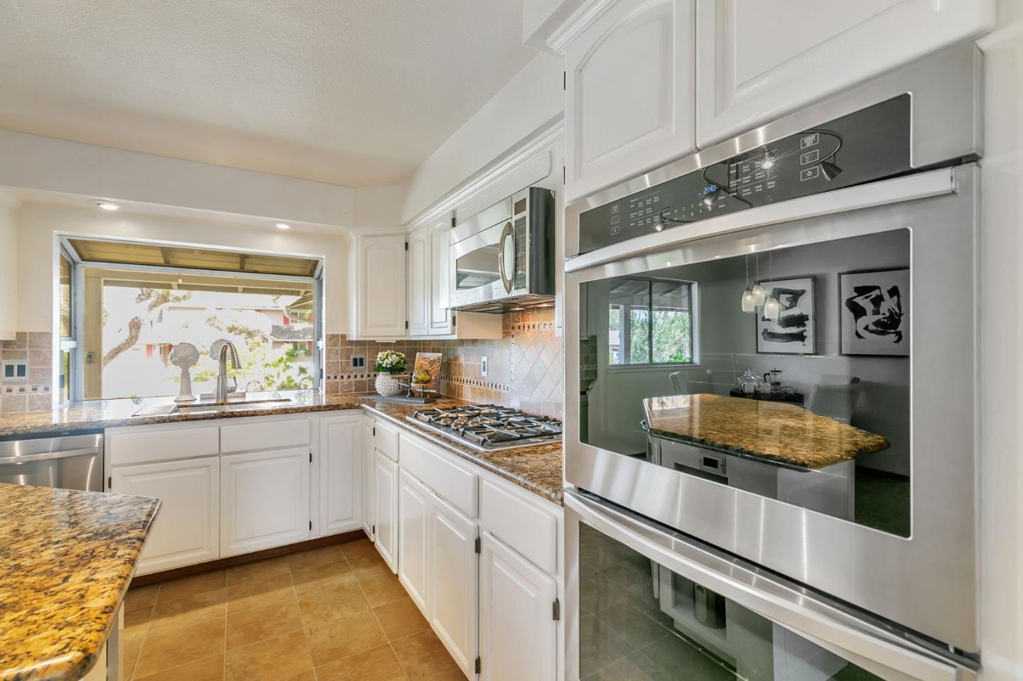 Detail Gallery Image 27 of 51 For 6485 Little Falls Dr, San Jose,  CA 95120 - 5 Beds | 2/1 Baths