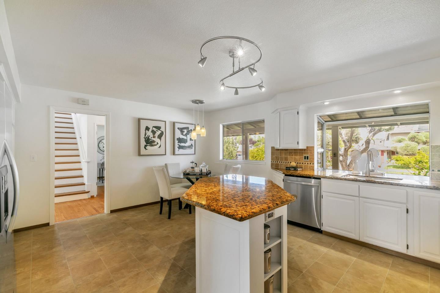 Detail Gallery Image 29 of 51 For 6485 Little Falls Dr, San Jose,  CA 95120 - 5 Beds | 2/1 Baths