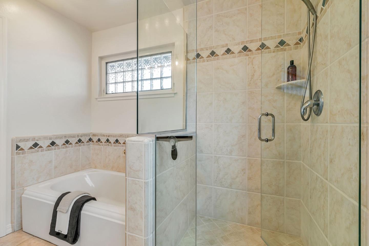 Detail Gallery Image 41 of 51 For 6485 Little Falls Dr, San Jose,  CA 95120 - 5 Beds | 2/1 Baths