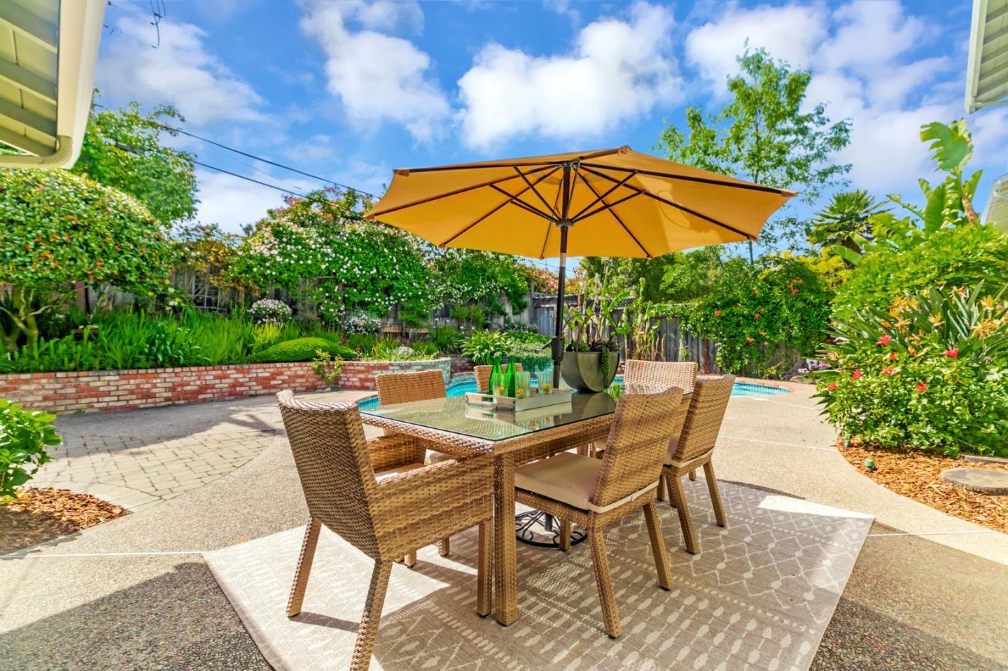 Detail Gallery Image 45 of 51 For 6485 Little Falls Dr, San Jose,  CA 95120 - 5 Beds | 2/1 Baths
