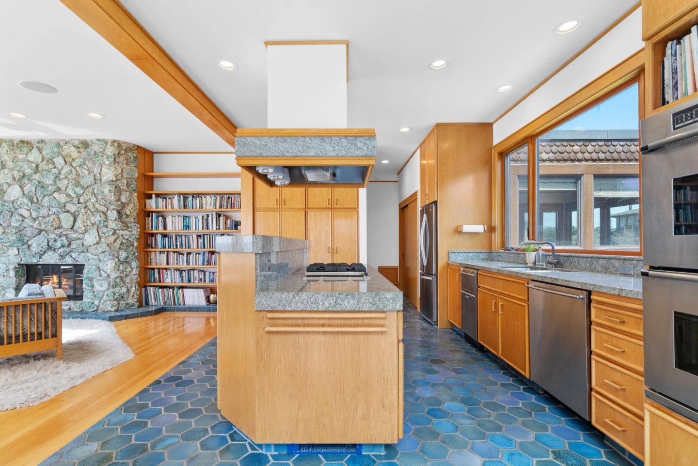Detail Gallery Image 20 of 76 For 102 Willet Cir, Watsonville,  CA 95076 - 4 Beds | 3/1 Baths