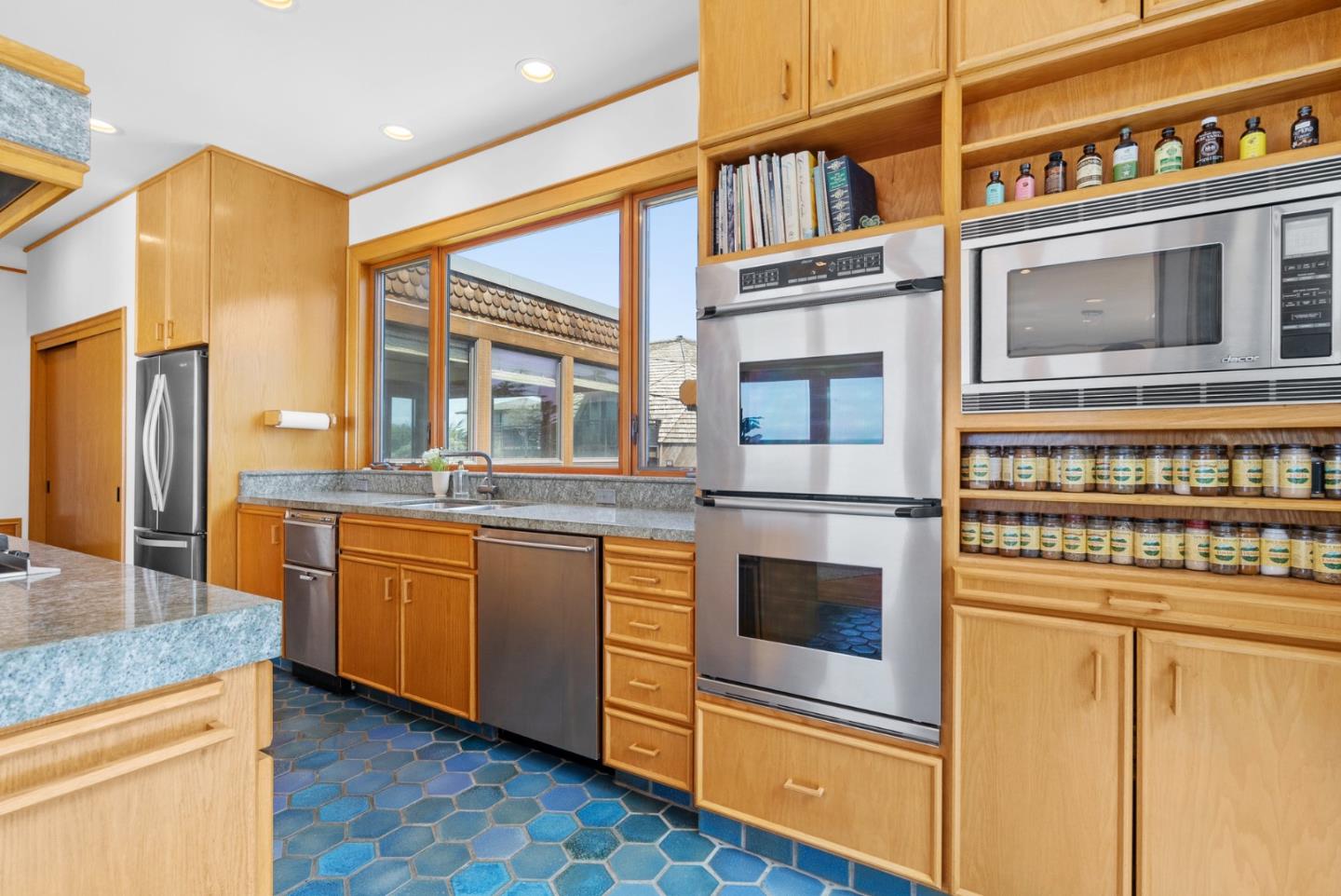 Detail Gallery Image 21 of 76 For 102 Willet Cir, Watsonville,  CA 95076 - 4 Beds | 3/1 Baths