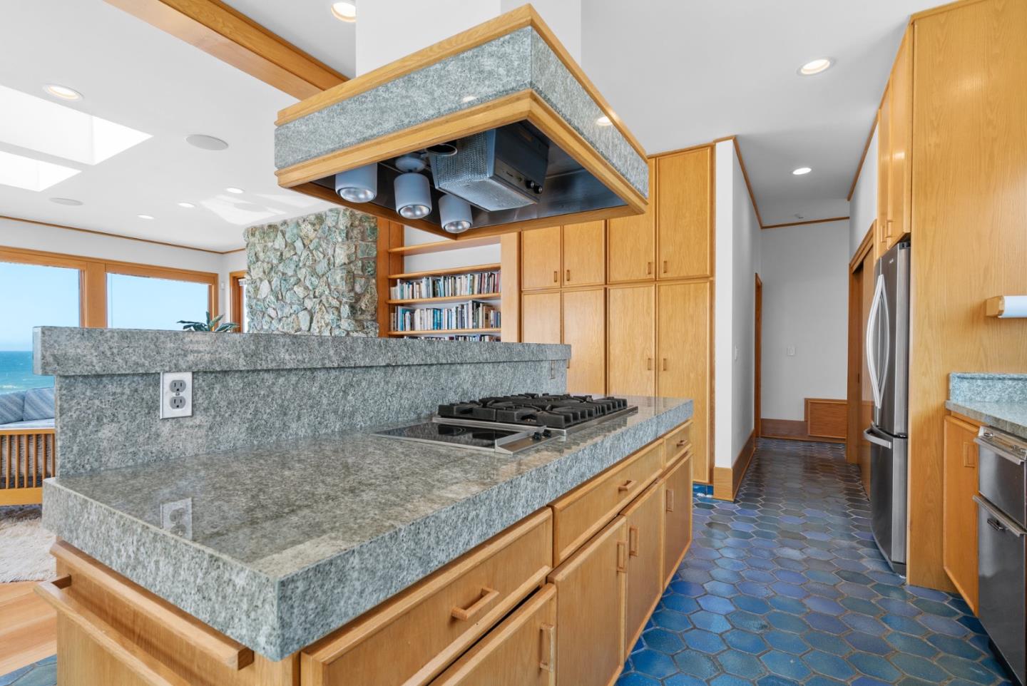 Detail Gallery Image 26 of 76 For 102 Willet Cir, Watsonville,  CA 95076 - 4 Beds | 3/1 Baths