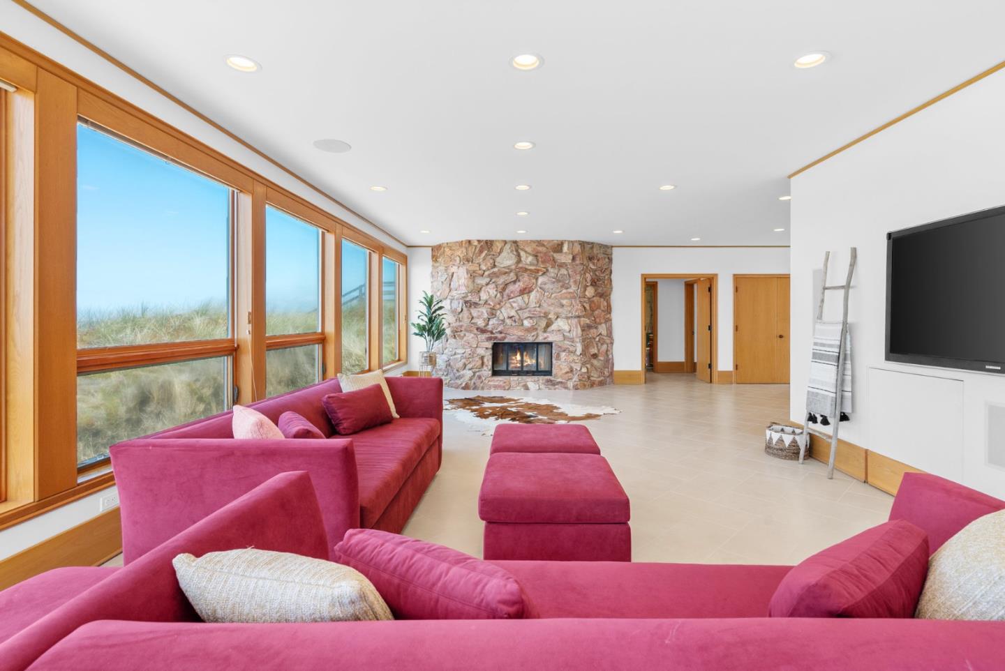 Detail Gallery Image 47 of 76 For 102 Willet Cir, Watsonville,  CA 95076 - 4 Beds | 3/1 Baths