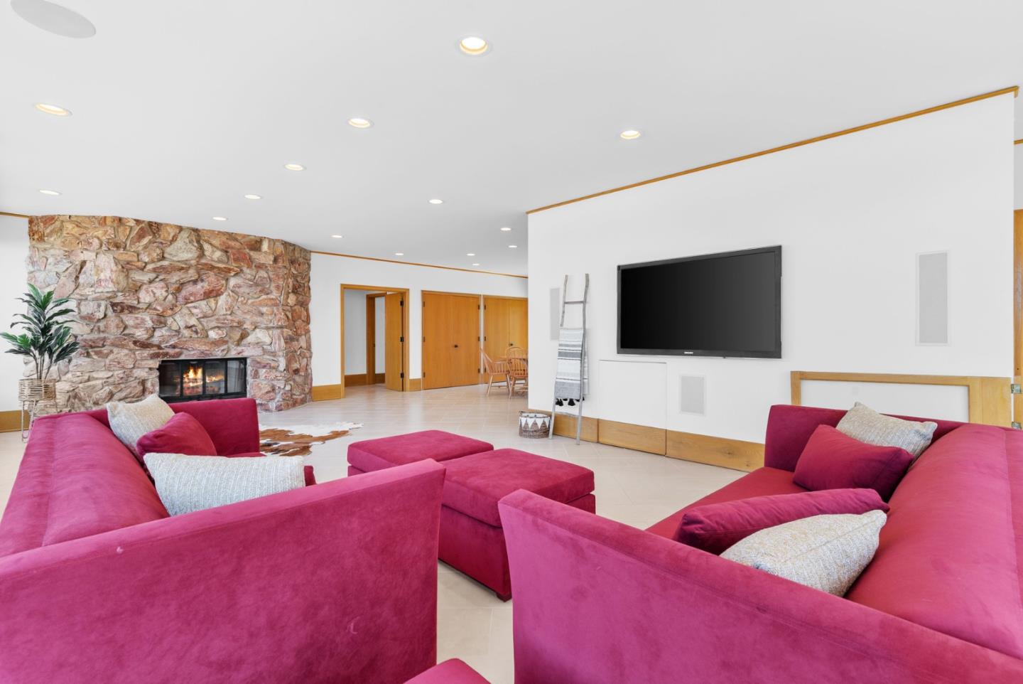 Detail Gallery Image 49 of 76 For 102 Willet Cir, Watsonville,  CA 95076 - 4 Beds | 3/1 Baths