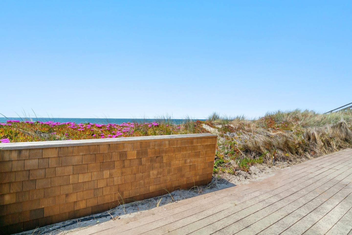 Detail Gallery Image 68 of 76 For 102 Willet Cir, Watsonville,  CA 95076 - 4 Beds | 3/1 Baths