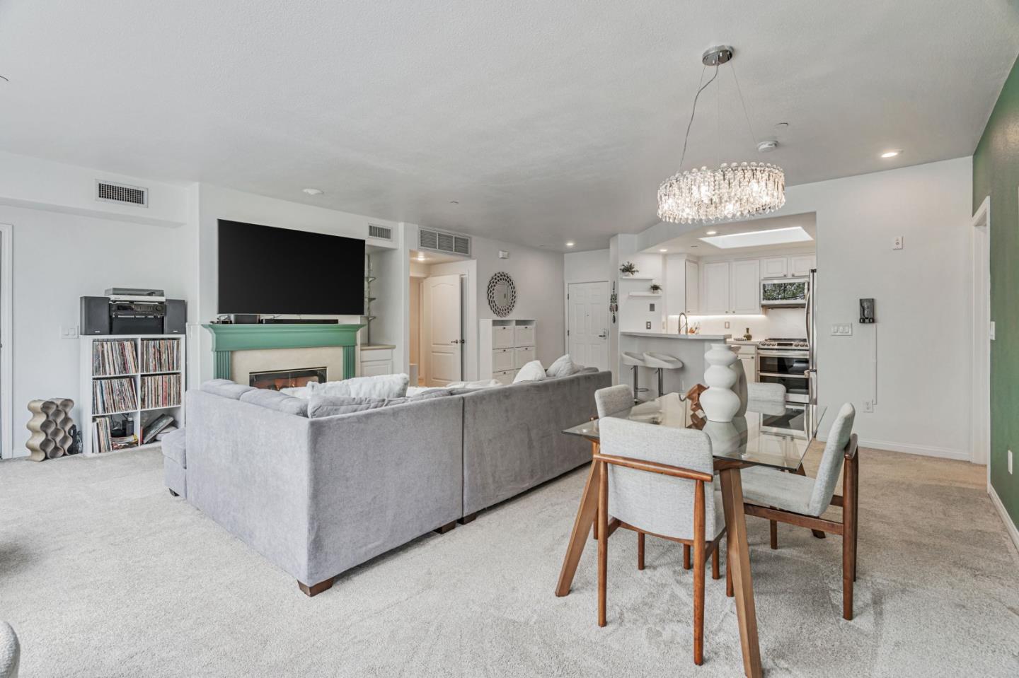Detail Gallery Image 6 of 28 For 144 S. 3rd #439,  San Jose,  CA 95112 - 2 Beds | 2 Baths