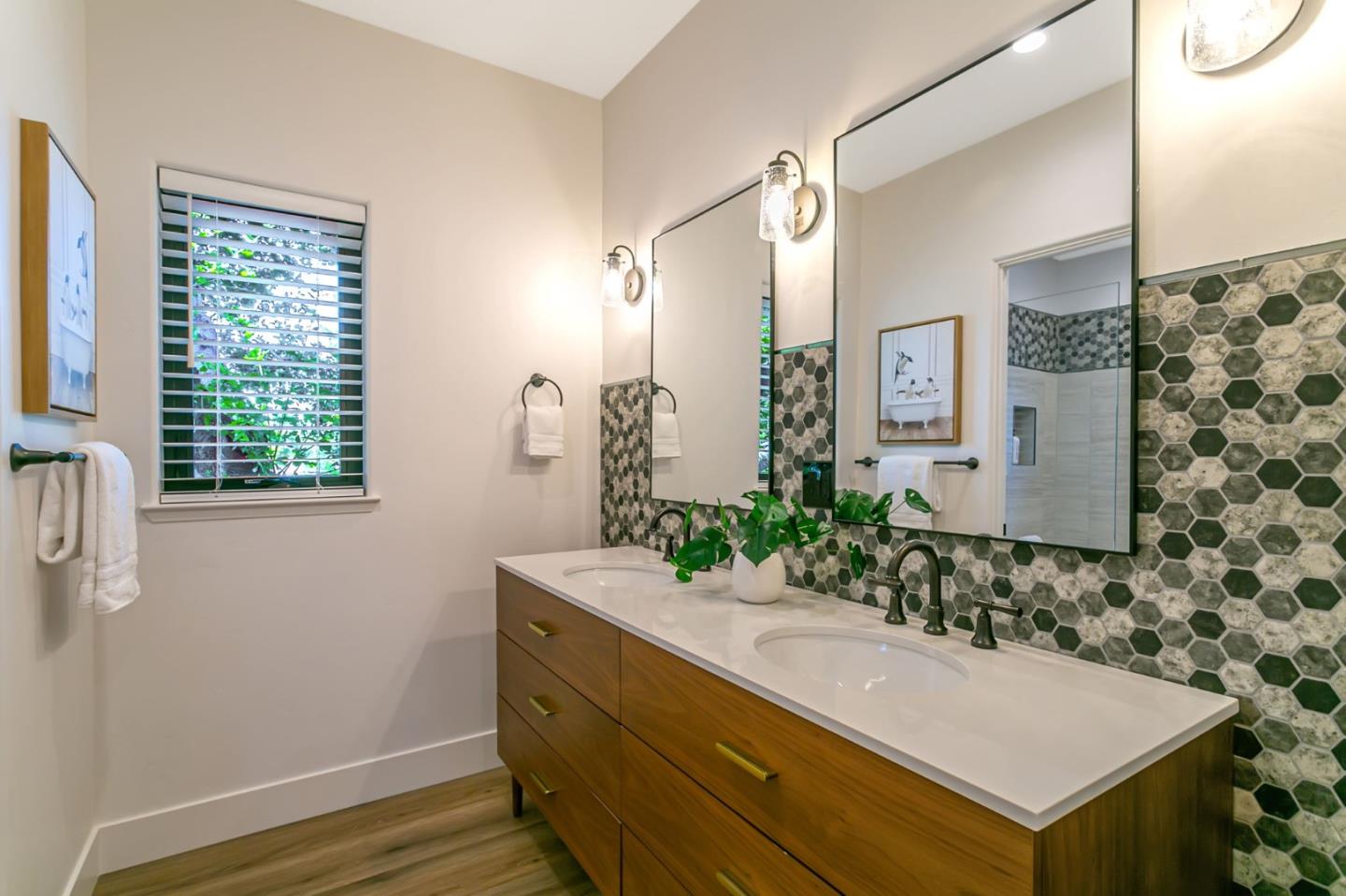 Detail Gallery Image 36 of 54 For 2985 Lantz Ave, San Jose,  CA 95124 - 5 Beds | 3 Baths