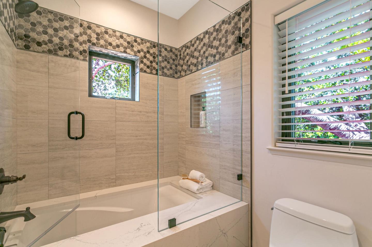 Detail Gallery Image 37 of 54 For 2985 Lantz Ave, San Jose,  CA 95124 - 5 Beds | 3 Baths