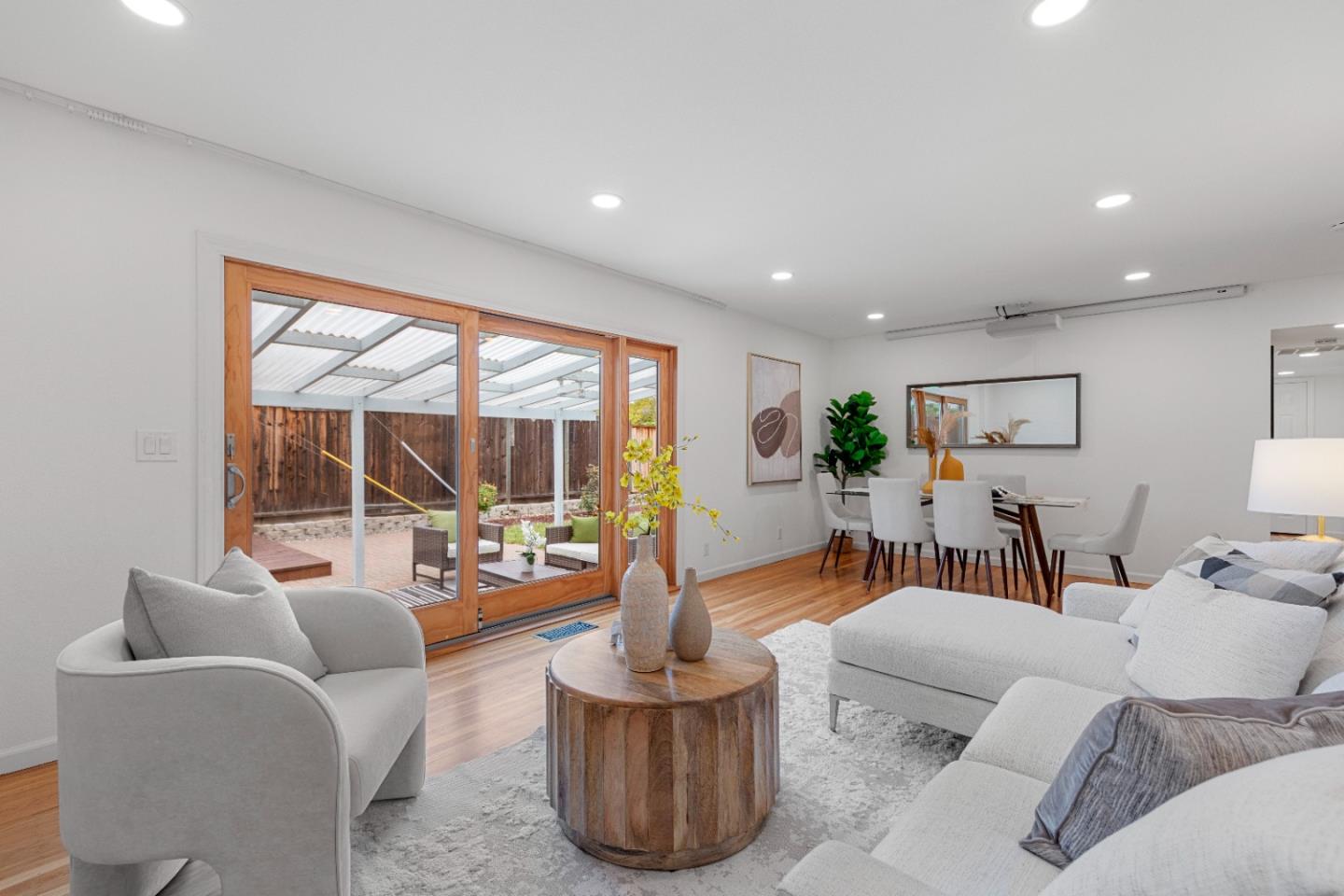 Detail Gallery Image 3 of 33 For 1446 Heckman Way, San Jose,  CA 95129 - 3 Beds | 2 Baths