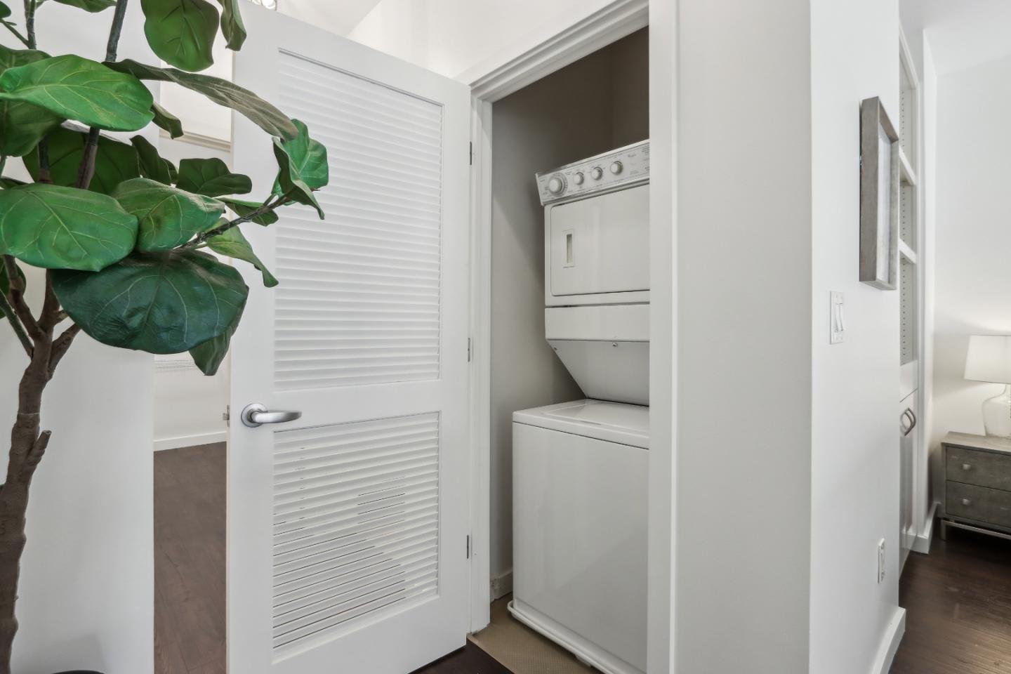Detail Gallery Image 20 of 28 For 334 Santana Row #305,  San Jose,  CA 95128 - 2 Beds | 1/1 Baths