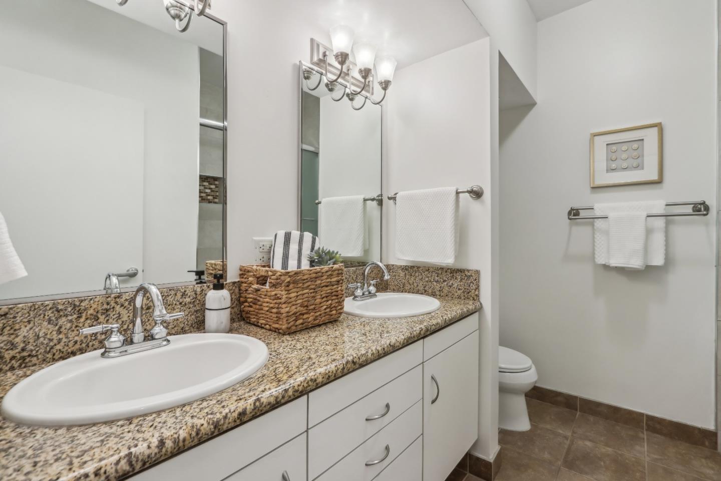 Detail Gallery Image 24 of 28 For 334 Santana Row #305,  San Jose,  CA 95128 - 2 Beds | 1/1 Baths