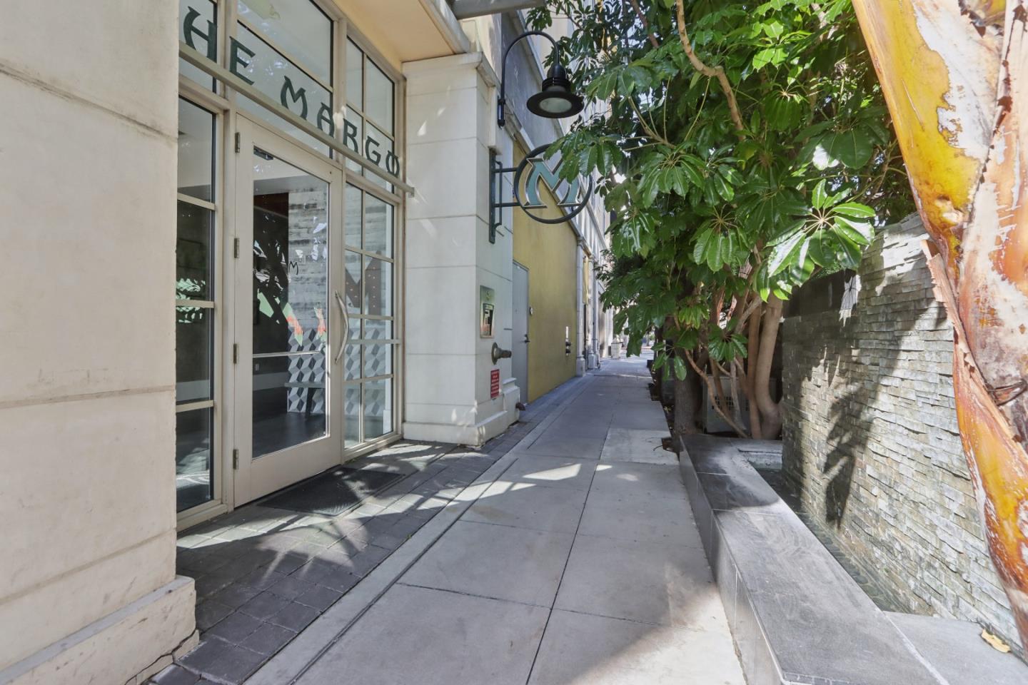 Detail Gallery Image 25 of 28 For 334 Santana Row #305,  San Jose,  CA 95128 - 2 Beds | 1/1 Baths
