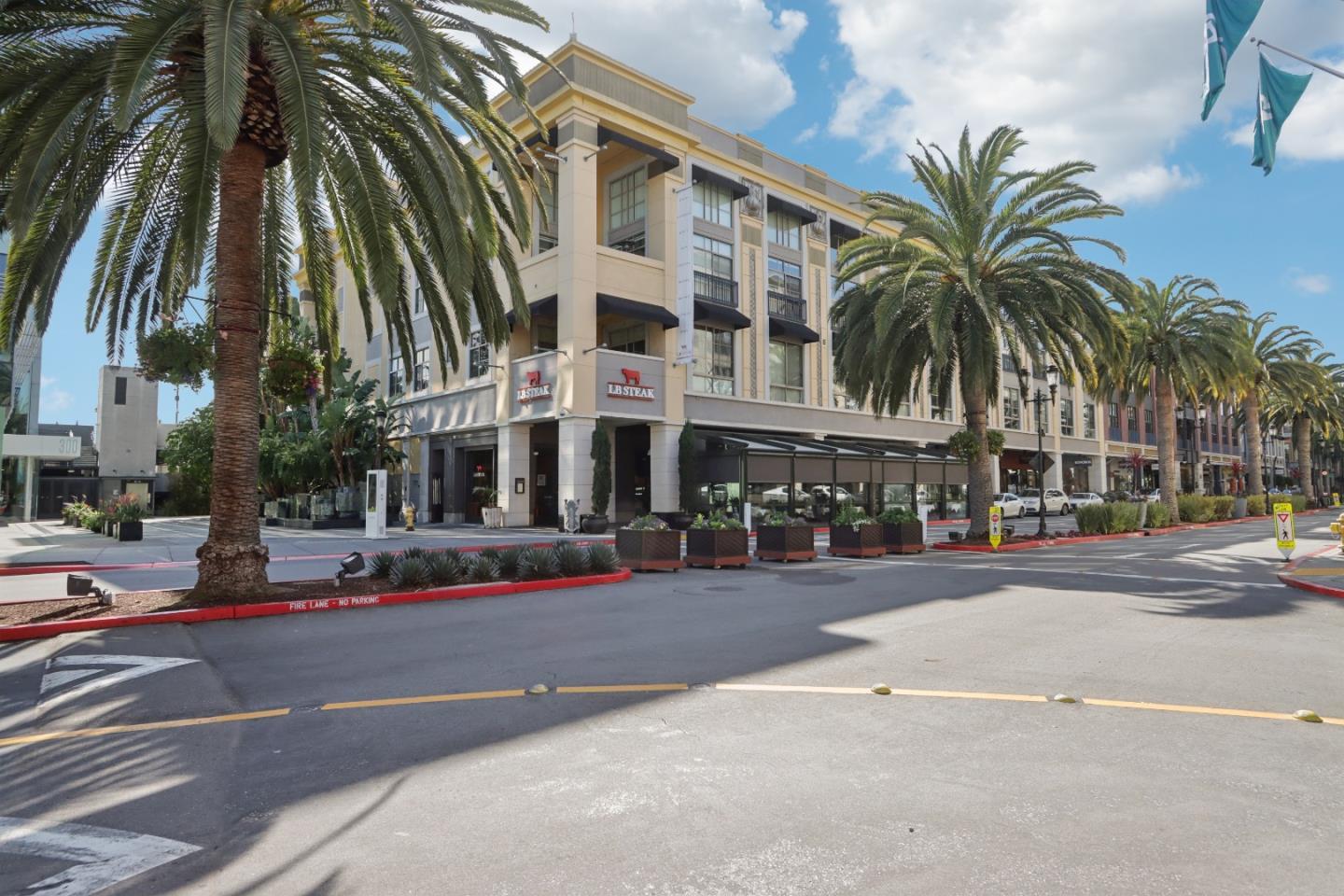 Detail Gallery Image 27 of 28 For 334 Santana Row #305,  San Jose,  CA 95128 - 2 Beds | 1/1 Baths