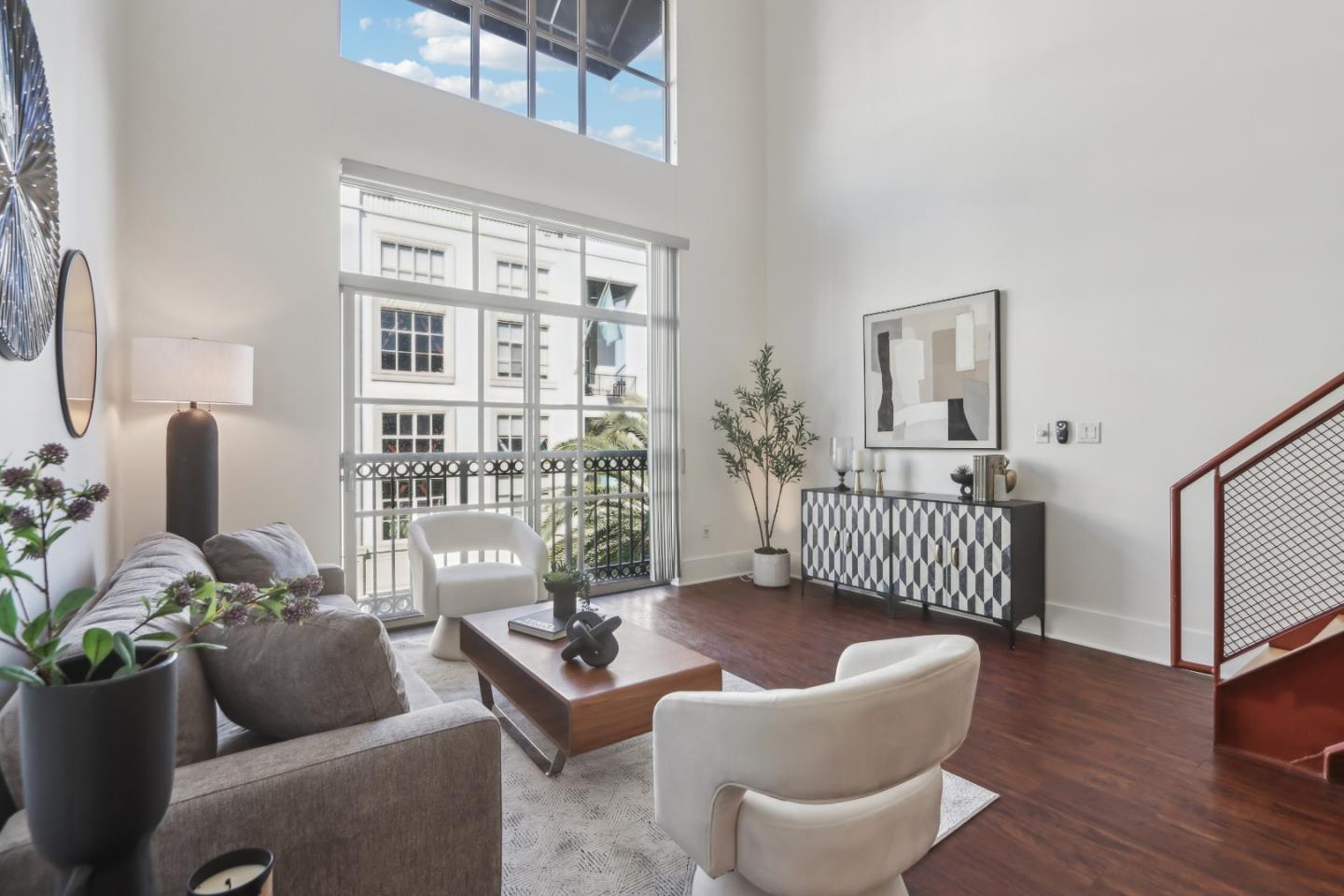 Detail Gallery Image 4 of 28 For 334 Santana Row #305,  San Jose,  CA 95128 - 2 Beds | 1/1 Baths