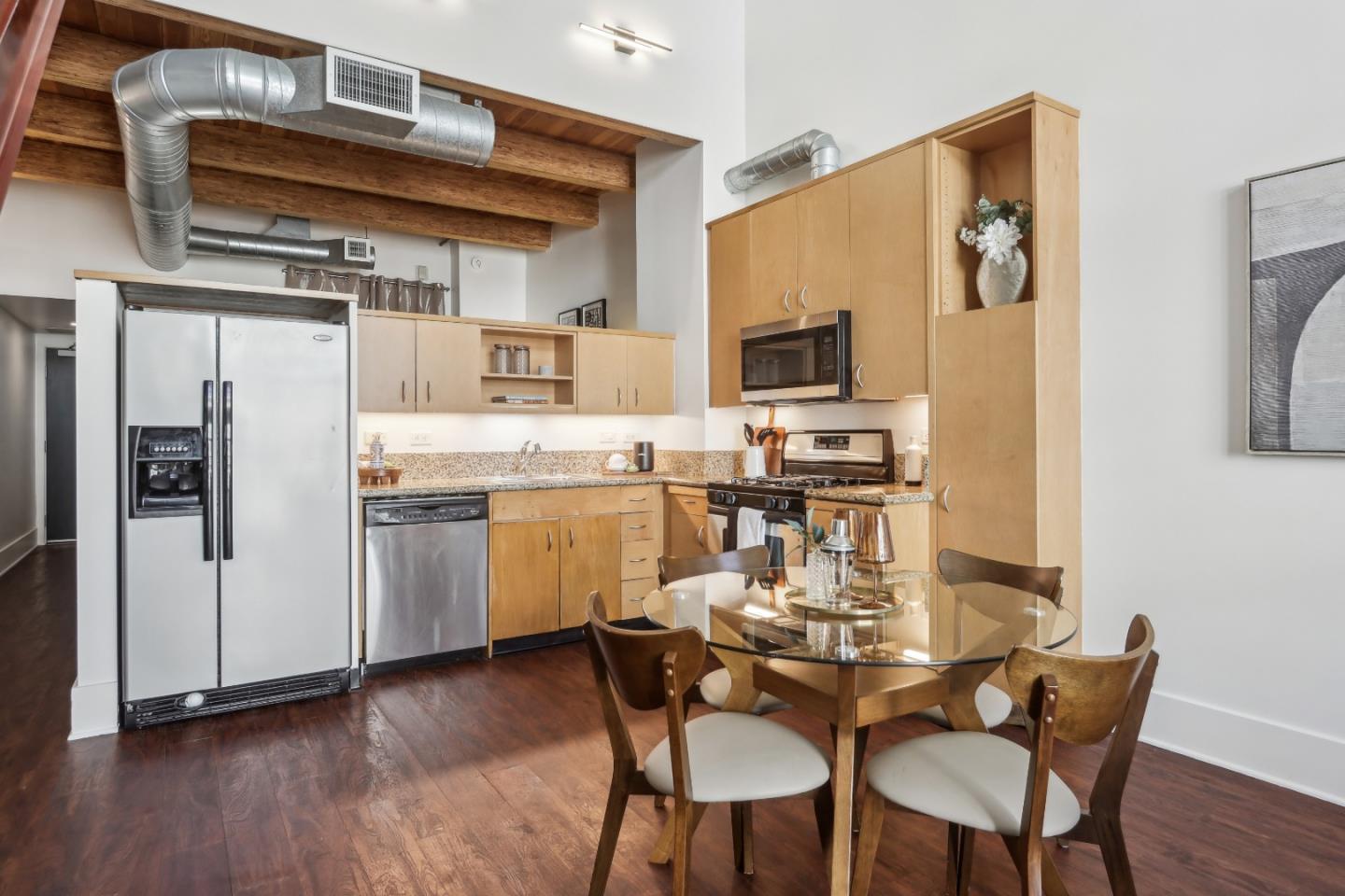 Detail Gallery Image 6 of 28 For 334 Santana Row #305,  San Jose,  CA 95128 - 2 Beds | 1/1 Baths