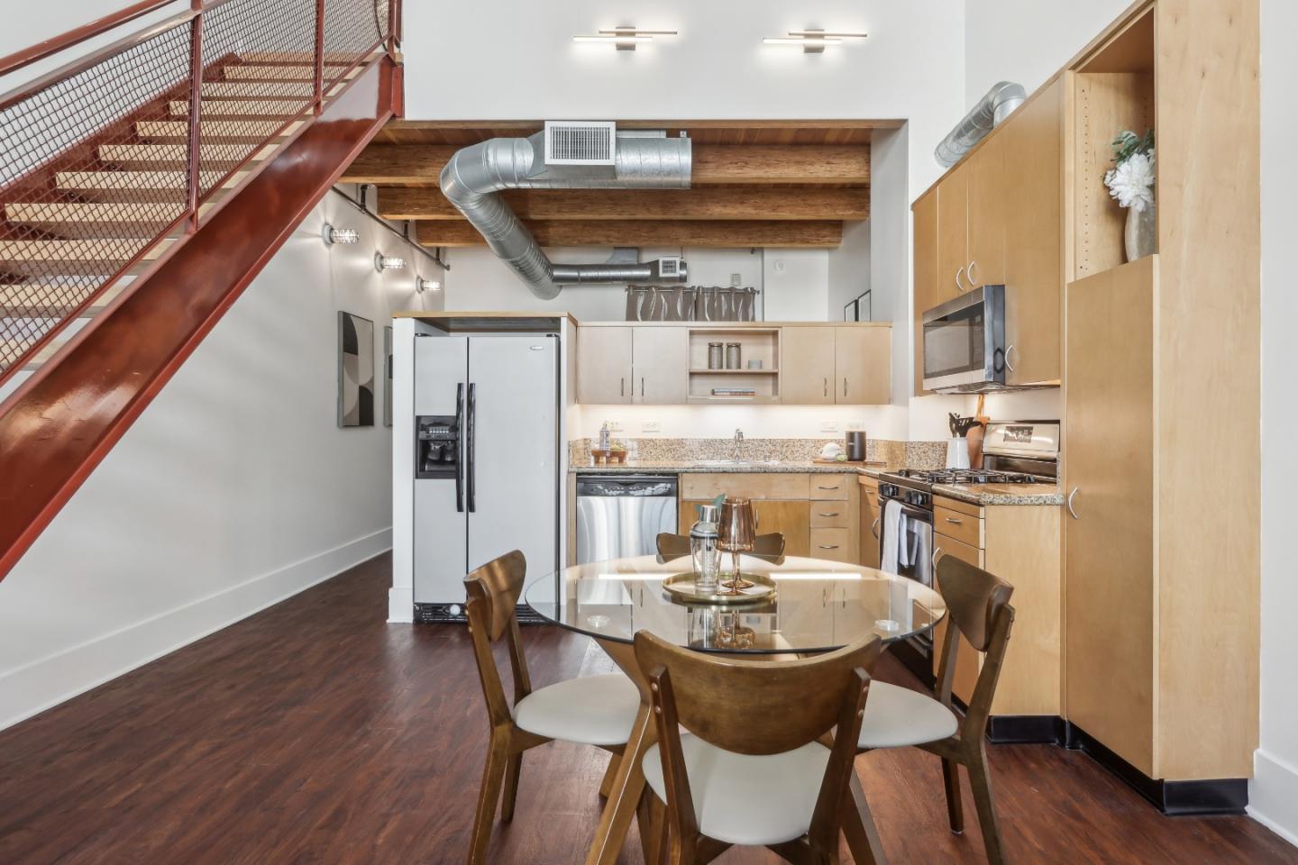 Detail Gallery Image 7 of 28 For 334 Santana Row #305,  San Jose,  CA 95128 - 2 Beds | 1/1 Baths